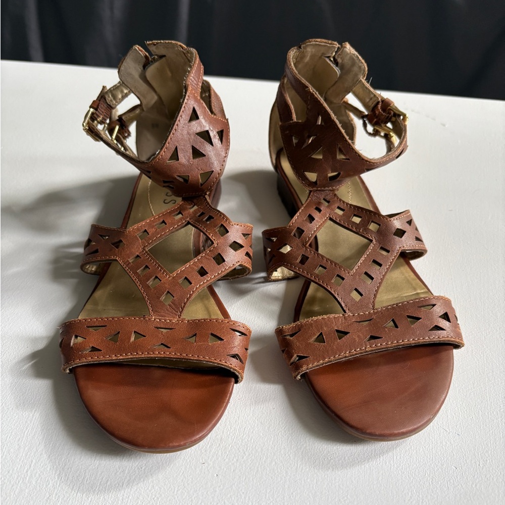 Guess Brown Leather Cutout Sandals~Womens Size 8
